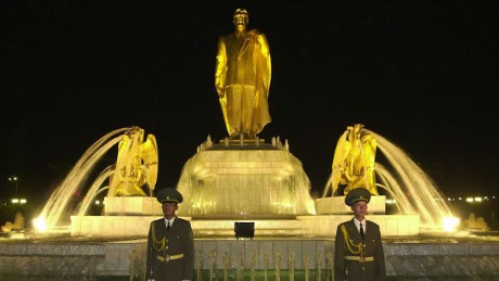 Statue of Turkeminstan's former President Saparmurat Niyazov in Ashgabat.