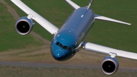 787 Dreamliner's amazing acrobatics