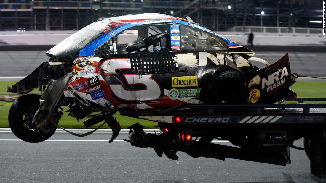 Crash at NASCAR Daytona