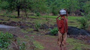 The women have to walk long distances for water, traveling up to 8-10 kilometers a day. The terrain is uneven and marked with steep climbs. Women from the villages of Maharashtra spend 6-9 hours of their time getting water.