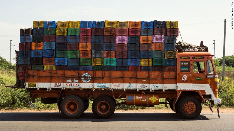 In a nation spanning almost 4 million square kilometers, truck drivers are the ones quite literally keeping the Indian economy moving, delivering goods to rural parts of the country inaccessible by railway. 