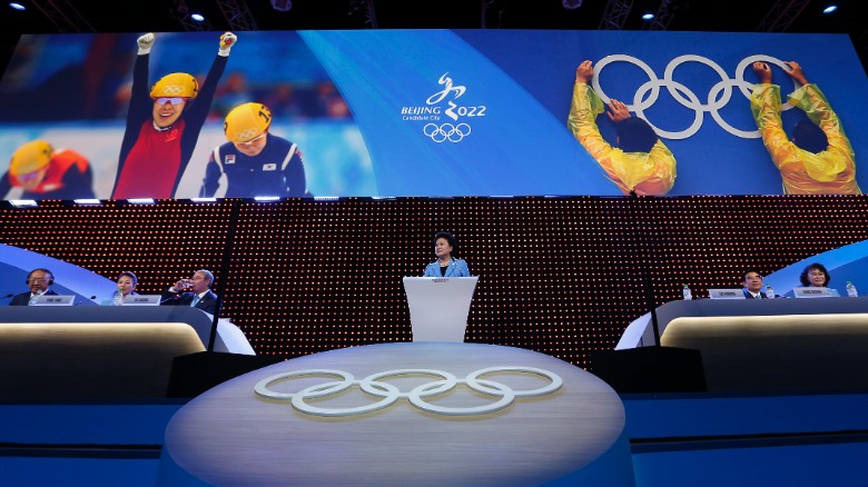 China&#39;s Vice Premier Liu Yandong delivers a speech during Beijing&#39;s 2022 Olympic Winter Games bid presentation at the 128th IOC session on July 31, 2015 in Kuala Lumpur, Malaysia. 