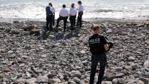 Prosecutor: Debris on Reunion Island from MH370
