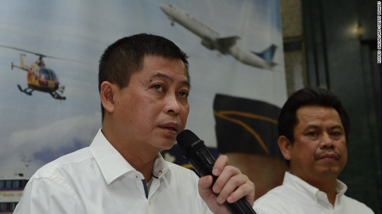 Indonesia's Transport Minister Ignasius Jonan announced yesterday that a missing plane carrying 54 people crashed into a mountain in the eastern province of Papua. 