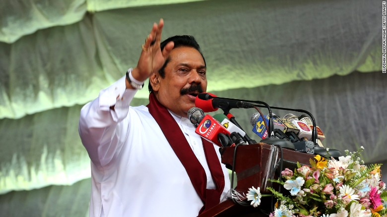 Mahinda Rajapaksa speaks to voters on August 14, 2015 in Kandy, Sri Lanka.