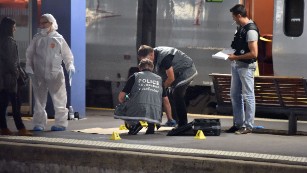 Train attack thwarted in France