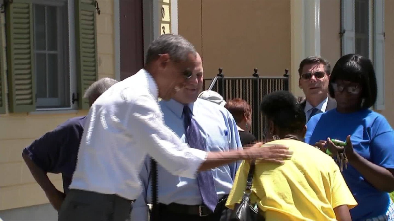 Obama sings again: "Movin' on up!"