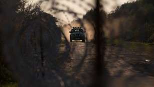 Hungary responds to criticism of razor-wire fences