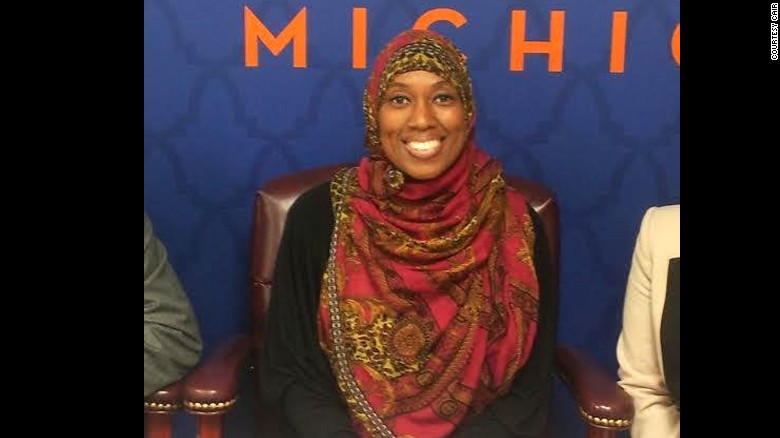 Muslim flight attendant says she was suspended for refusing to serve alcohol