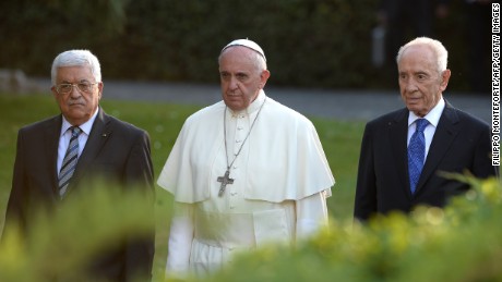 Pope critics use anti-Obama script