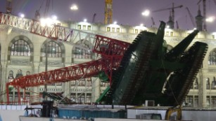 Dozens die in Mecca crane collapse