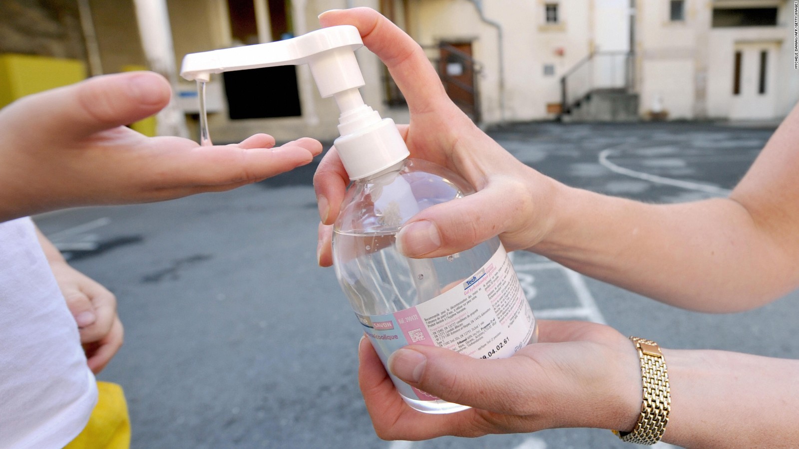 Minnesota issues ban on antibacterial ingredient