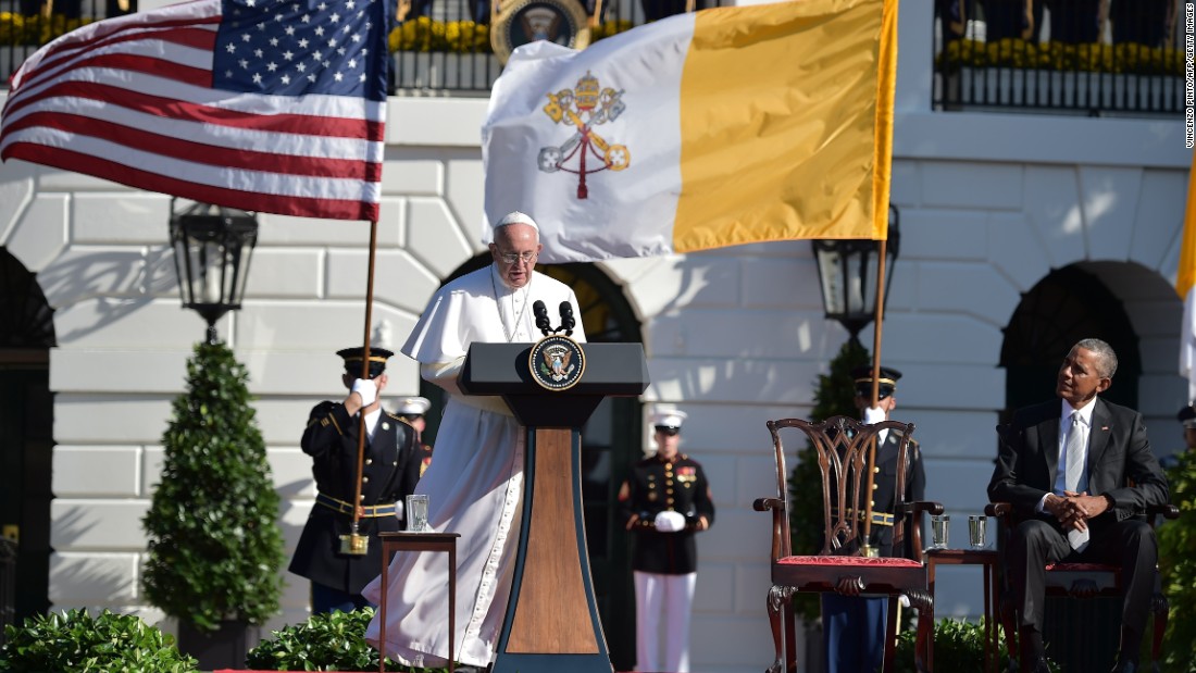 Pope praises U.S. nuns after 'radical themes' investigation