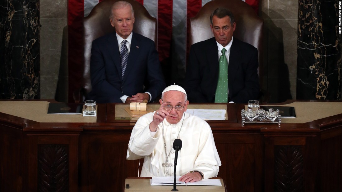 Francis champions religious freedom, avoids controversy