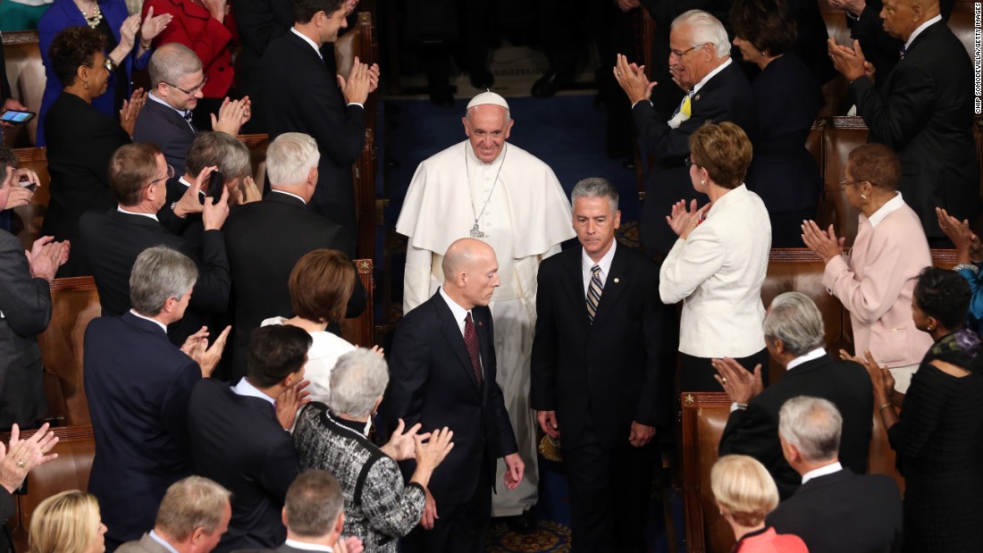 Pope praises U.S. nuns after 'radical themes' investigation