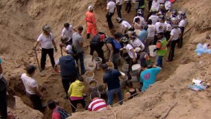 Hundreds feared missing in Guatemala landslide