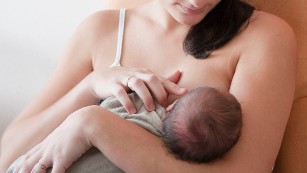 If &#39;breast is best&#39; for newborns, where&#39;s the support in hospitals? 
