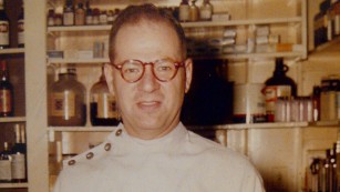 Sandy Halperin&amp;#39;s father, Leon, standing in his pharmacy. Leon - 151009141058-01-sandy-story-medium-plus-169