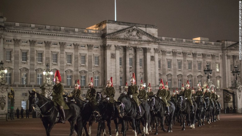 A rehearsal takes place outside Buckingham Palace on October 16, 2015 in preparation for a visit by Chinese President Xi Jinping.