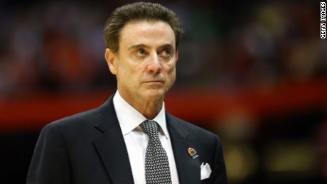 Louisville imposes postseason ban on men&#39;s basketball team - 0