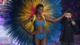 Model Maria Borges from Angola presents a creation as Weekend performs during the 2015 Victoria's Secret Fashion Show in New York on November 10, 2015. AFP PHOTO/JEWEL SAMAD        (Photo credit should read JEWEL SAMAD/AFP/Getty Images)