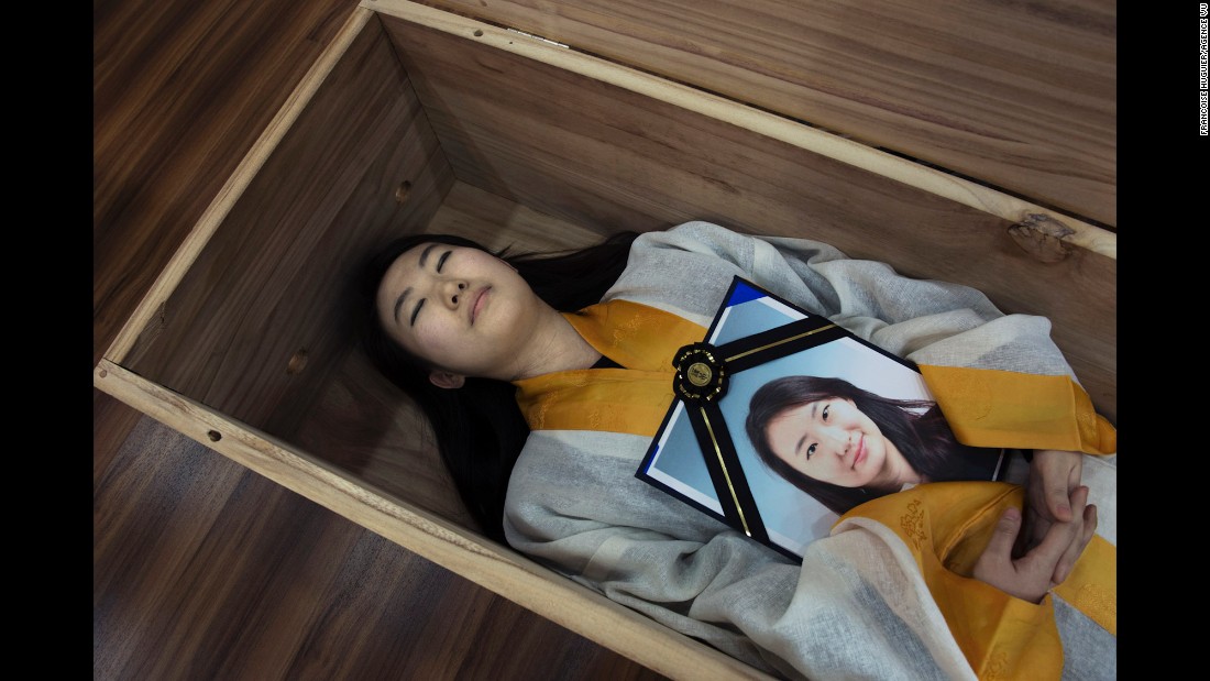 When the coffins were reopened, the reactions varied, Huguier said. Some people cried from claustrophobia; others were asleep. Some seemed lighter and happier. Some took selfies.