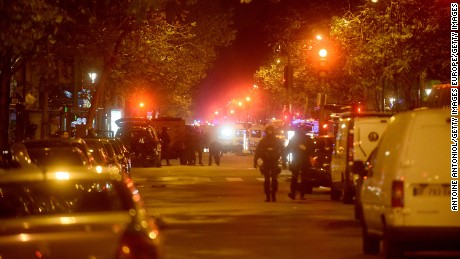 Paris attacks in 1 minute - CNN Video