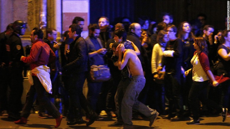http://i2.cdn.turner.com/cnnnext/dam/assets/151117154931-paris-isis-terror-threat---restricted-exlarge-169.jpg