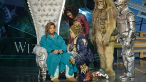 THE WIZ LIVE! -- Pictured: (l-r) Queen Latifah as The Wiz, Shanice Williams as Dorothy, Elijah Kelley as Scarecrow, David Alan Grier as Lion, Ne-Yo as Tin-Man -- (Photo by: Virginia Sherwood/NBC)