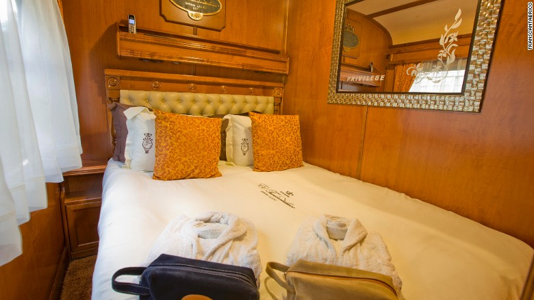 The Transcantabrico Gran Lujo stays parked at the station every night to help passengers get a good night&#39;s sleep. Deluxe Suites come with a living room, bedroom and ensuite bathroom. 