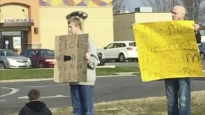 man shames pandhandlers decline job viral pkg_00013507.jpg