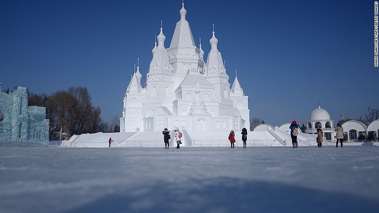 The festival&#39;s main attraction is the Ice and Snow World. Its sculptures are mostly inspired by Chinese fairy tales and landmarks.  