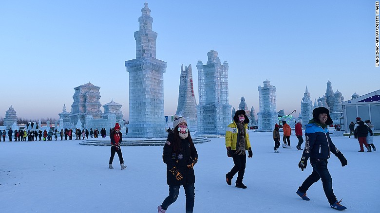 Many of the blocks used in the sculptures were made with ice taken from Harbin&#39;s frozen Songhua River. 