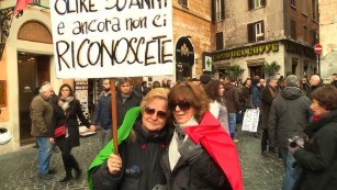 Italian lawmakers debate same-sex civil unions