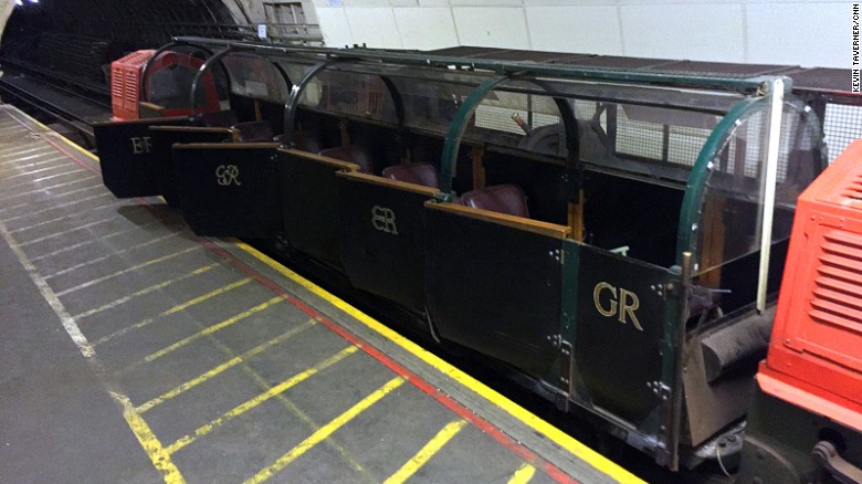 Although the service was abandoned, mail workers still hosted occasional visitors, giving them rides in converted carriages.
