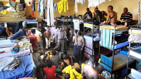 prison pollsmoor south africa inside cnn mandela nelson cell where gangsters jail hellish held notorius guyana notorious exclusive paradise videos