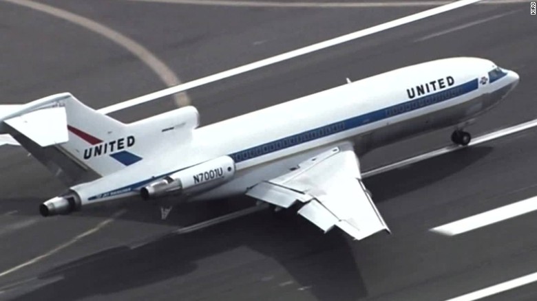 Final Flight Of The First Iconic Airliner Boeing 727 - CNN.com