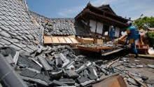 160415110359-11-japan-earthquake-0415-small-169.jpg