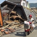 160415110401-10-japan-earthquake-0415-small-11.jpg