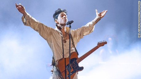 PADDOCK WOOD, UNITED KINGDOM - JULY 03: Prince headlines the main stage on the last day of Hop Farm Festival on July 3, 2011 in Paddock Wood, United Kingdom. (Photo by Neil Lupin/Redferns)