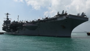 Chinese ship &#39;shadows&#39; U.S. carrier 