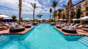 Hugging the craggy Palos Verdes peninsula on L.A.'s southern tip like a pirated slice of the Mediterranean, the 102-acre Terranea Resort can claim the perfect quartet of oceanfront pools for every type of guest. 