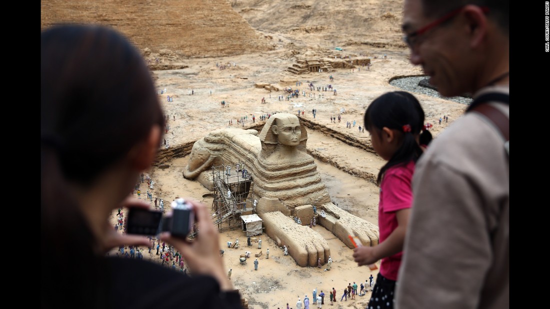 Tobu World Square theme park contains more than 100 1:25 scale models of famous landmarks, including Egypt's Great Sphinx. It's also populated with 140,000 miniature people. 