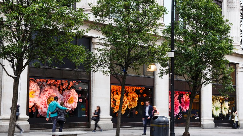 Investing in makeovers and innovative enhancements continuously, Selfridges in London was deservedly voted as the world&#39;s best department store at the last three biennial Global Department Store Summits.