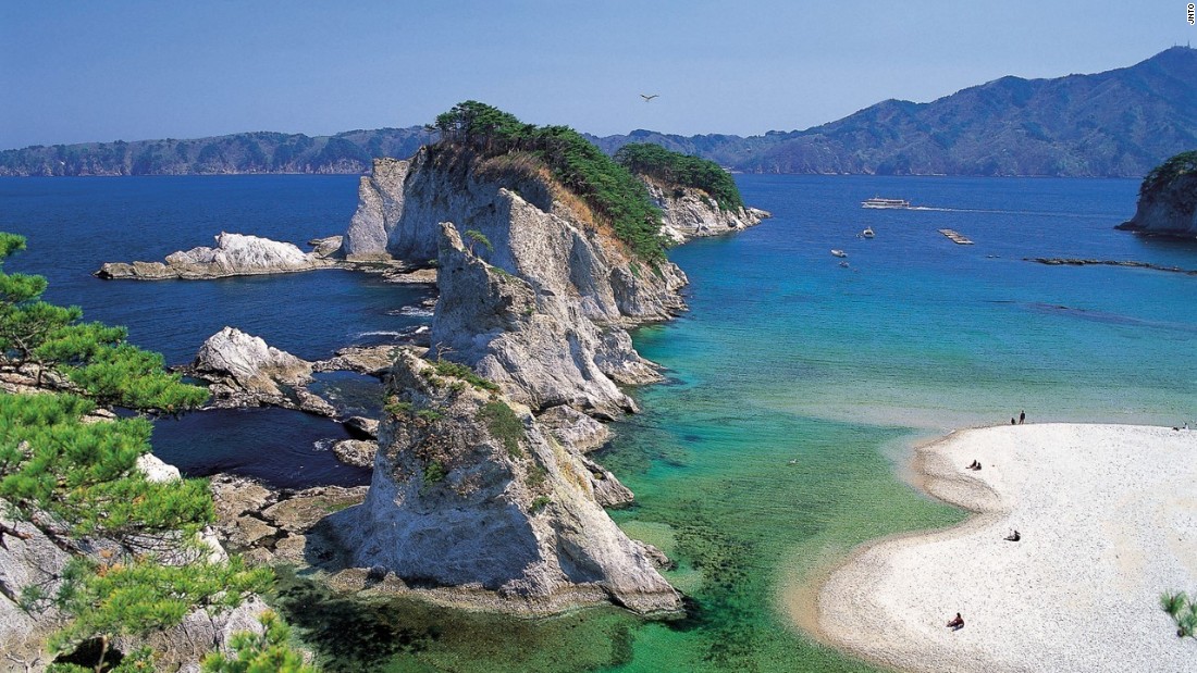 It's easy to see why this beach is named "Jodogahama," or Pure Land. In Rikuchu Kaigan National Park, it's one of Japan's nationally designated Places of Scenic Beauty. Click on for more photos of Japan's beautiful Tohoku region, which is made up of six prefectures: Aomori, Akita, Fukushima, Iwate, Miyagi and Yamagata.