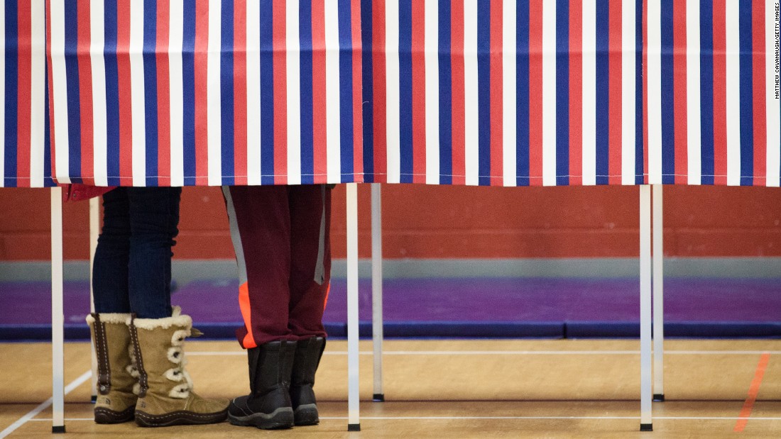 Poll: Among young Americans, a Clinton edge, but widespread fear for the future