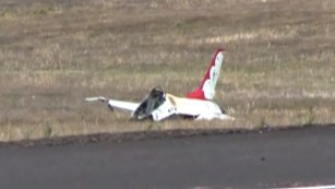 F-16 Thunderbird crashes; pilot taken to hospital