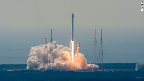 SpaceX launches satellites, loses rocket