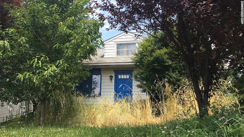 Authorities say 12 girls lived inside this home with Lee Kaplan.