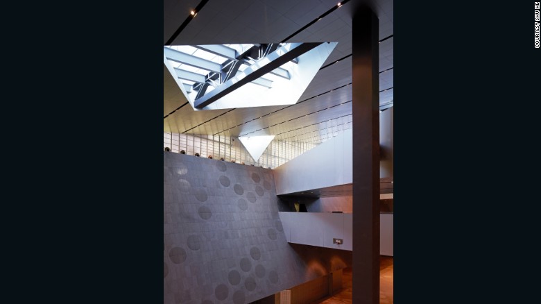 & Quot? Ως αρχιτέκτονας ζείτε πάντα σε ένα πολύ προβολική κόσμο - μόνο που έχετε να δείτε πράγματα που δεν υπάρχουν ακόμη και θα πρέπει να δούμε τα πράγματα που υπάρχουν, & quot?  λέει Scheeren.  & Quot? Βρείτε κάτι σε αυτούς να παράγουν ό, τι θέλετε να δείτε. & Quot?